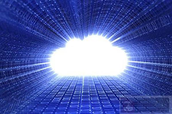 公有云市场持续演进，IaaS 的优势扩大